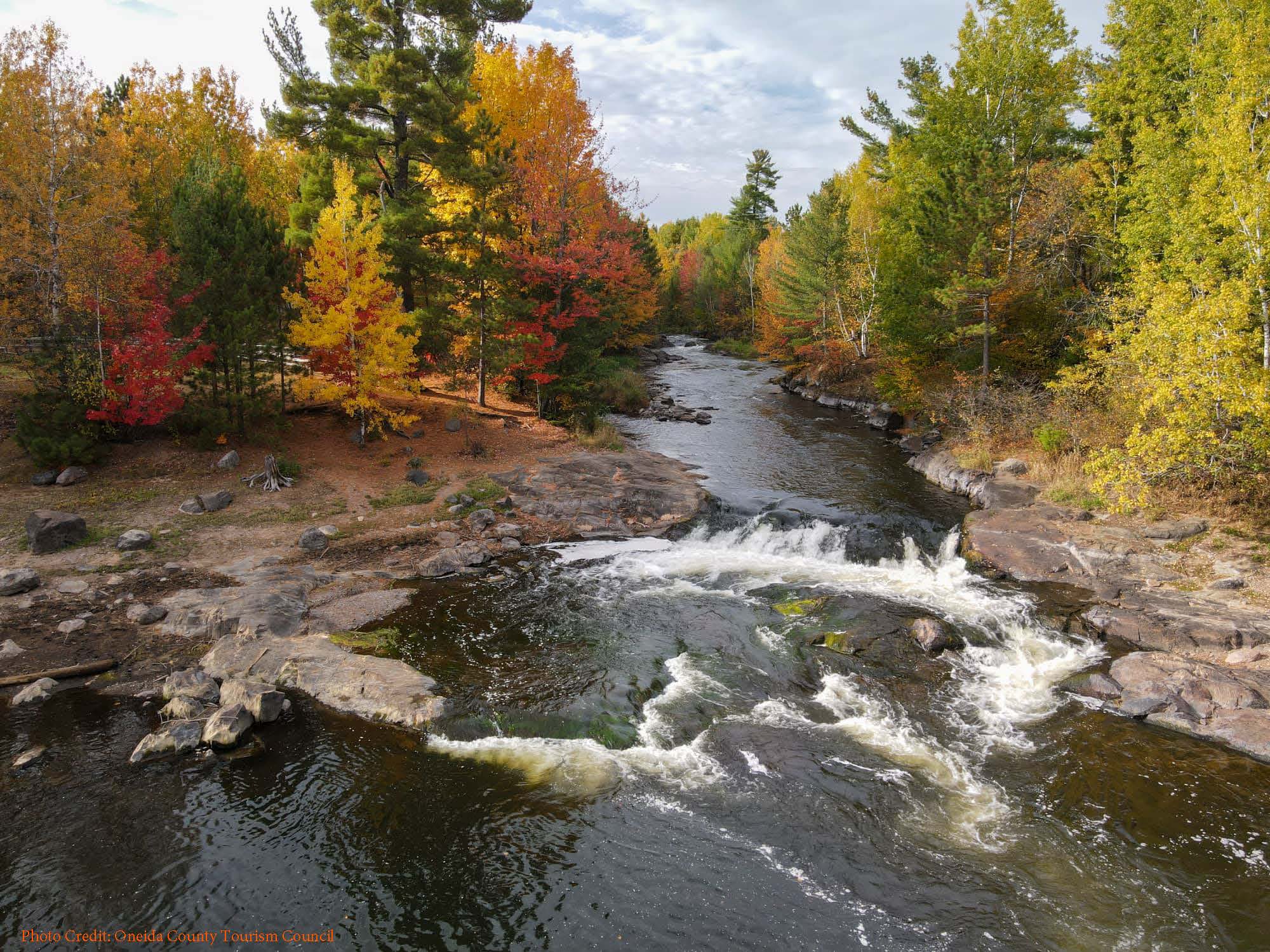 /media/images/Cedar-Falls_Waterfall_On